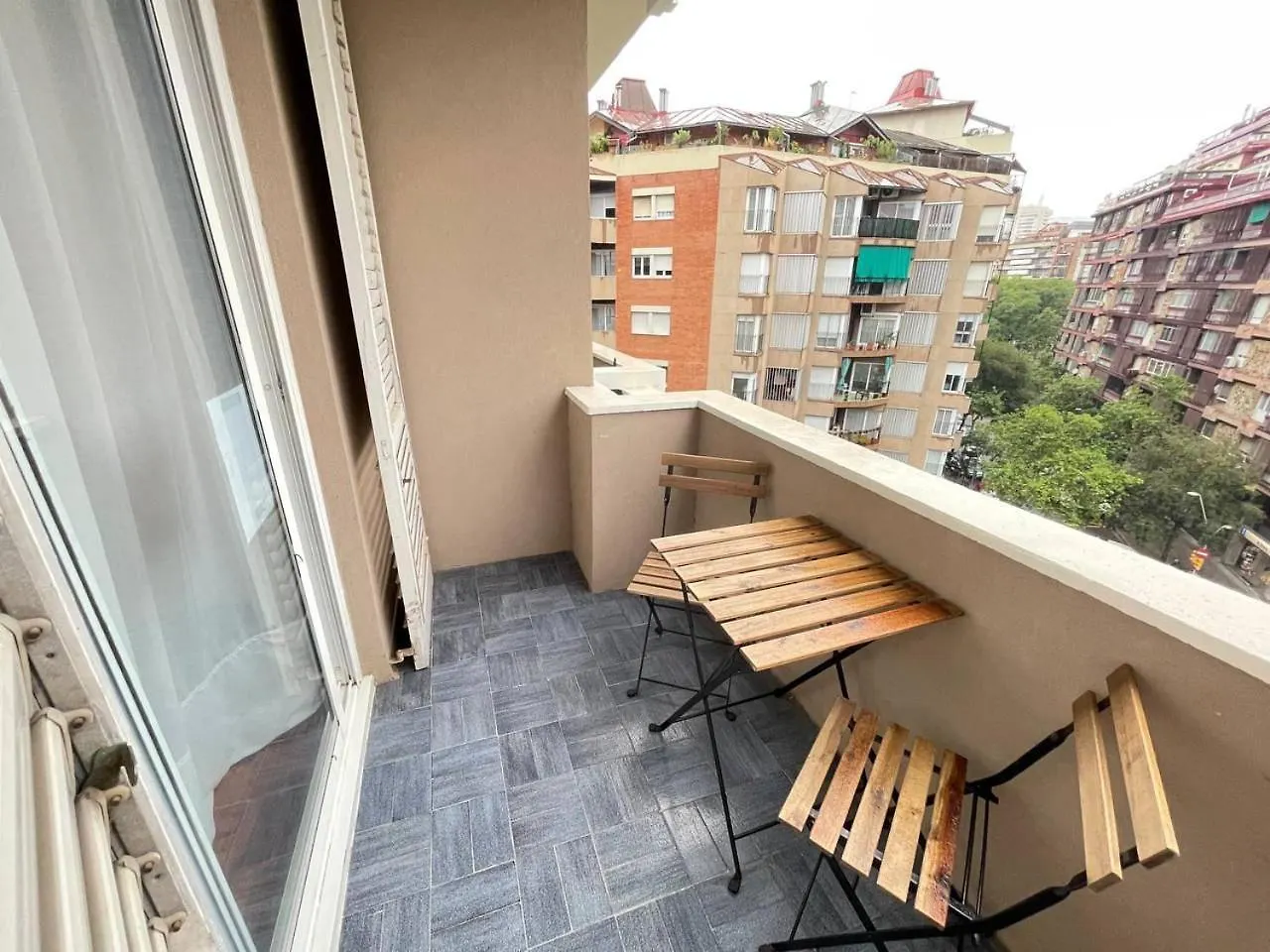 Bed & Breakfast Alojamento Paris 50 Barcellona